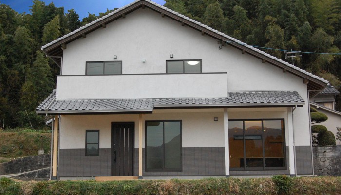 大屋根の家」 Ｋ様邸  広島の自然素材リフォーム・注文住宅・木の 